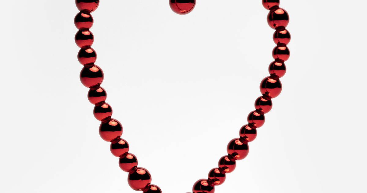 Kokoro (red) by Jean-Michel Othoniel