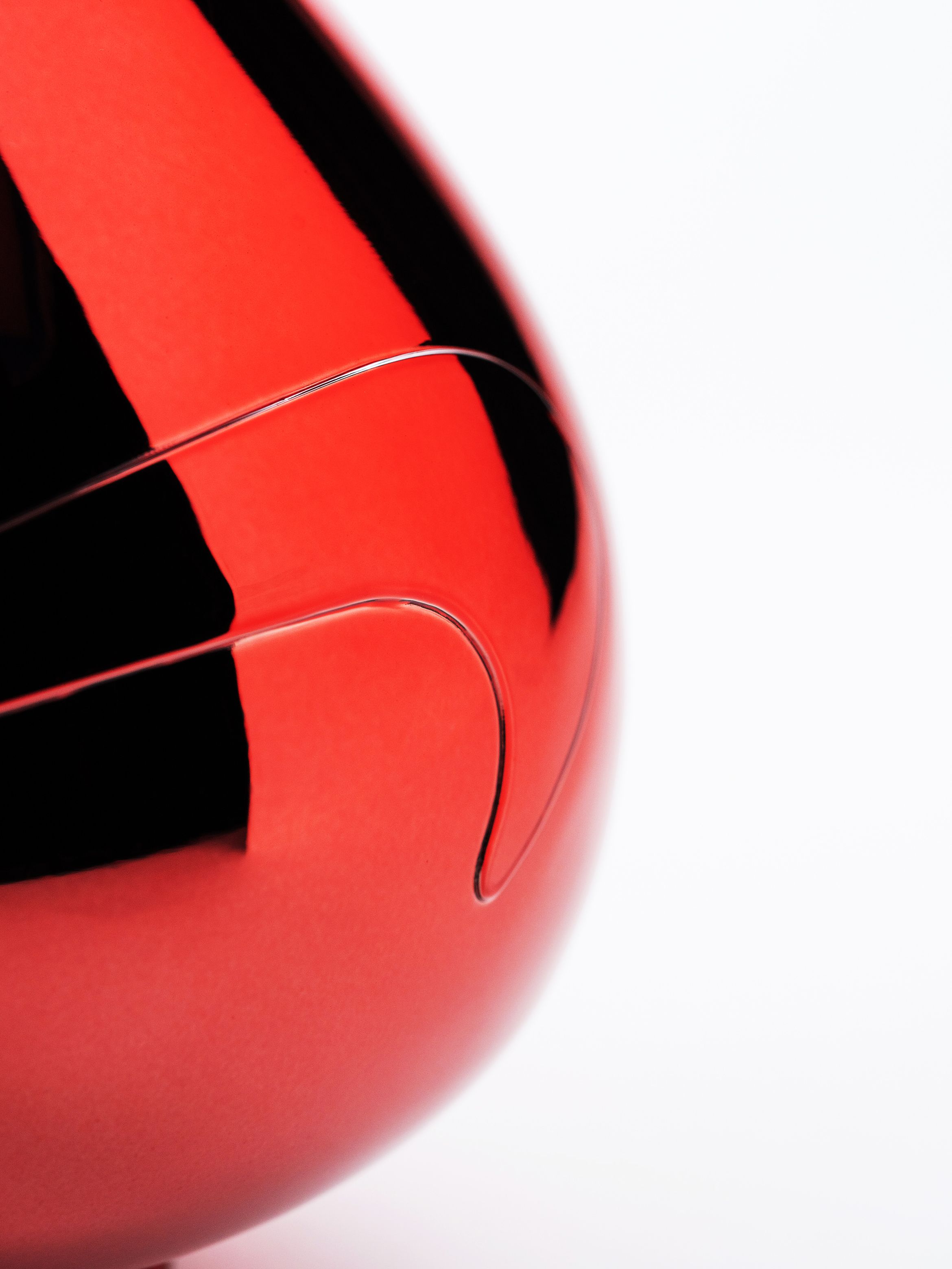Coloured Vase Red_Ai Weiwei_Jonathan_Detail-3