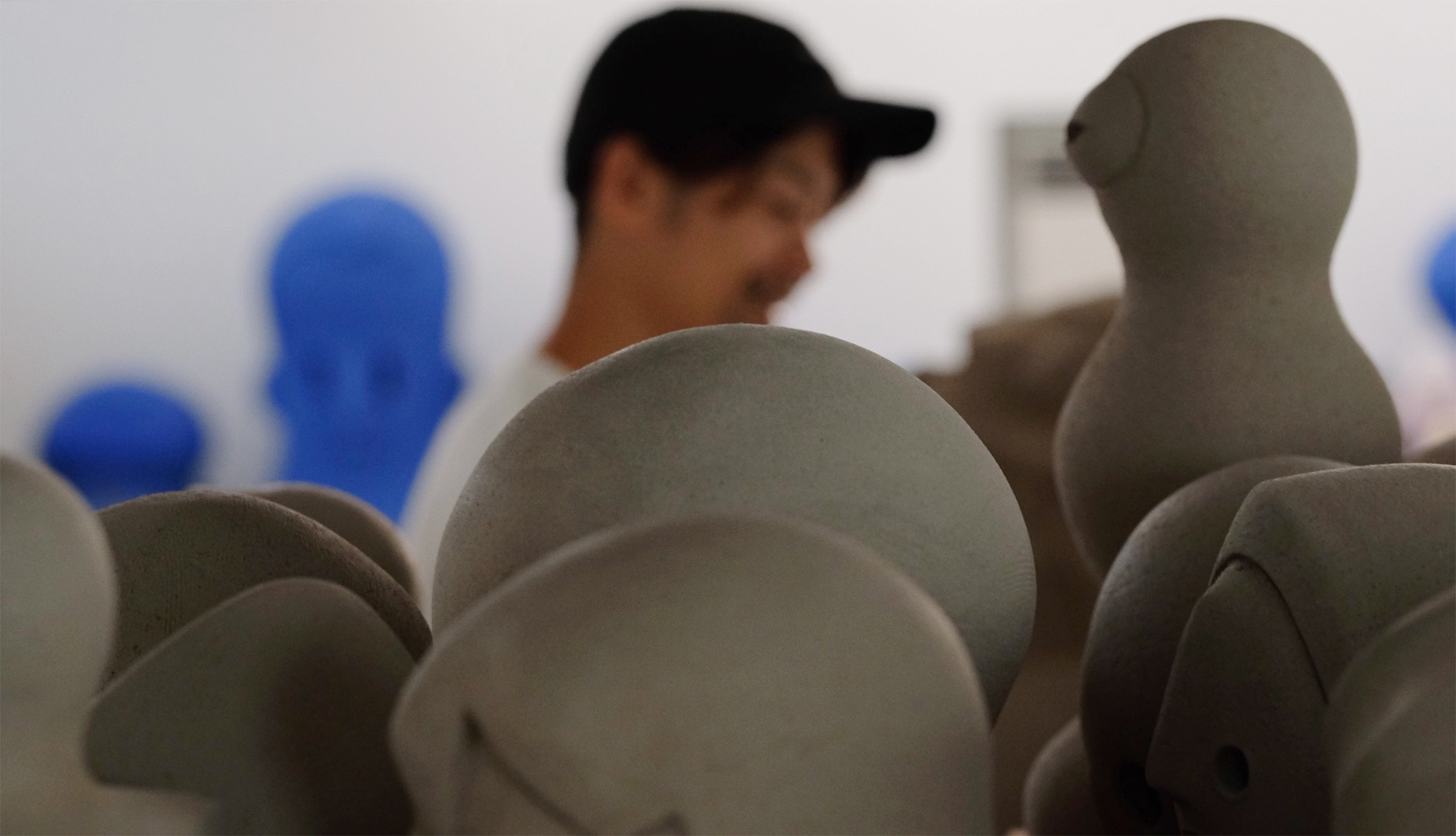 Neo Jomon: Geometric fantôme (Grey) by En Iwamura