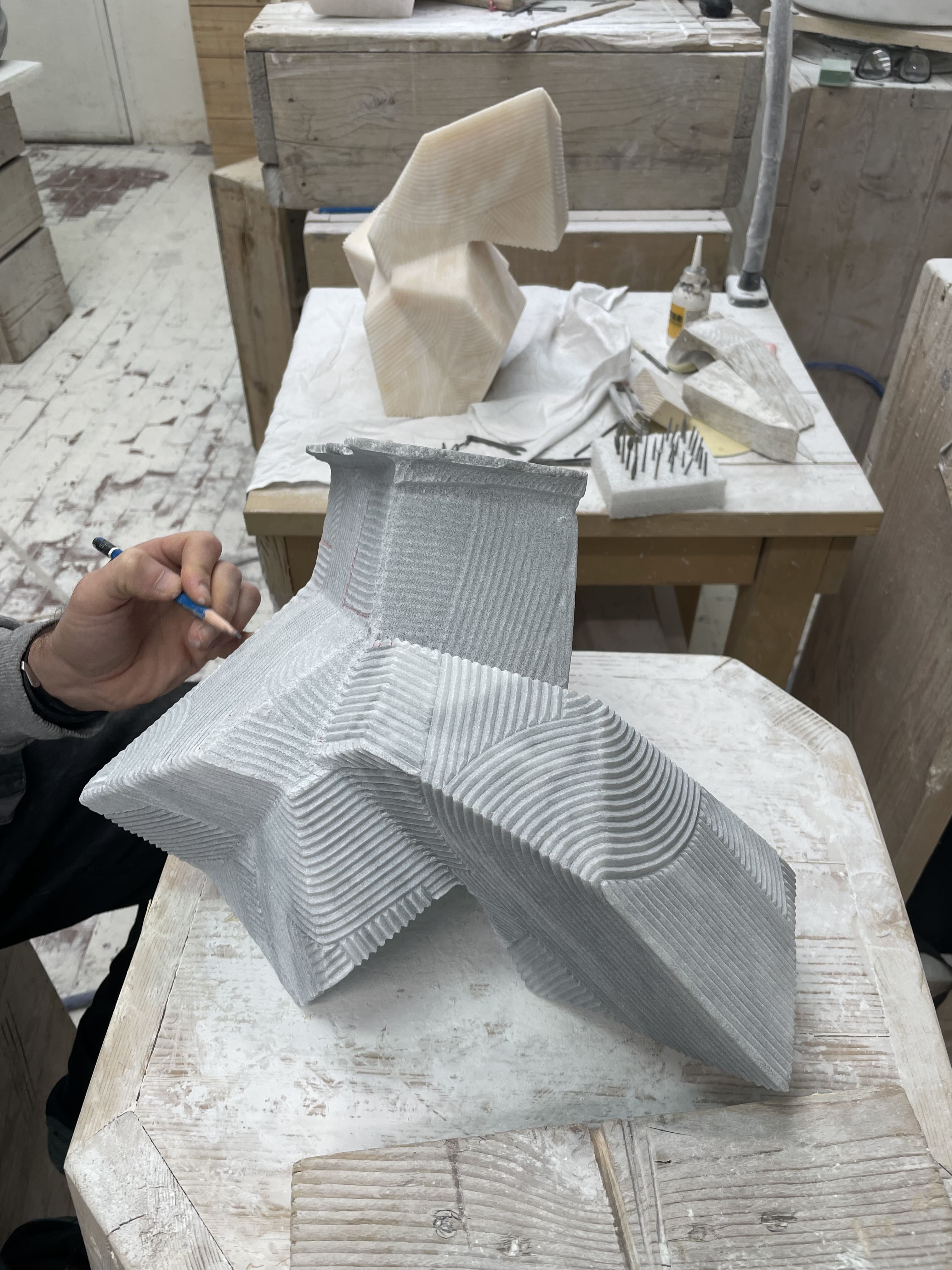 アート作品[WHITE BURIAL 1] Neo Jomon: Geometric fantôme (Grey) by En Iwamura