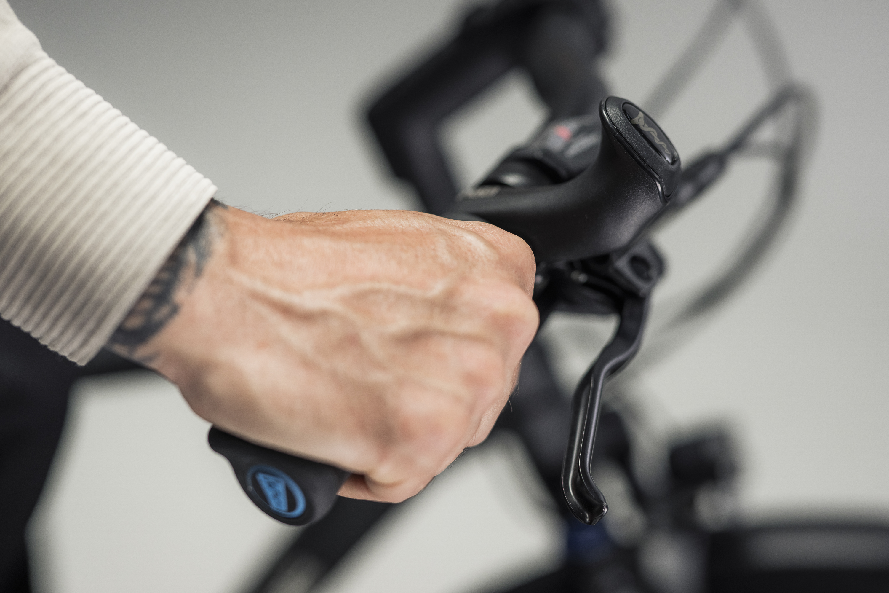トライセプスバー 42mm Handlebar OEM Beta Fat Bar 1-1/8