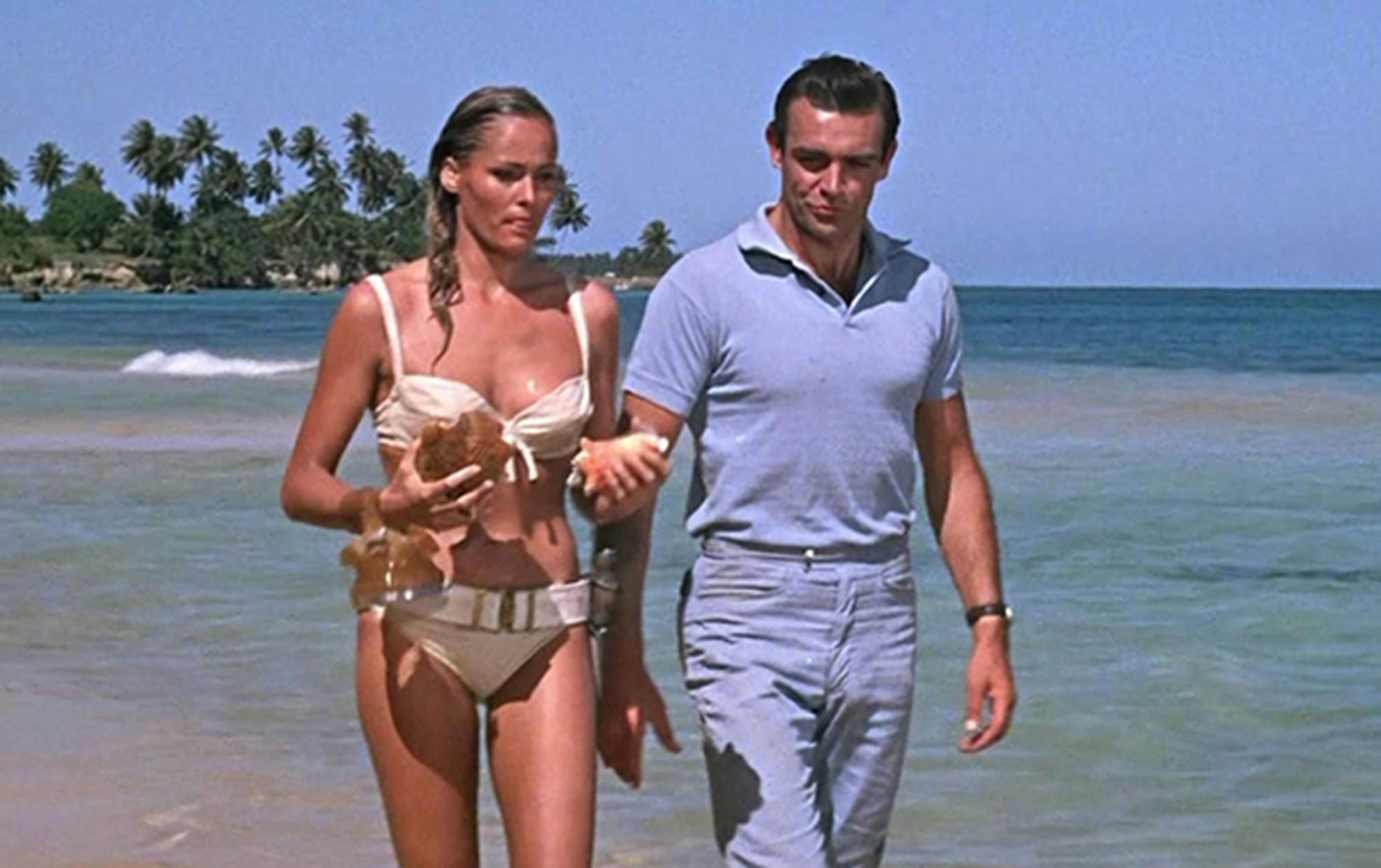 Bond Star Sean Connery together with Bondgirl Ursula Andress in the film “Dr. No”