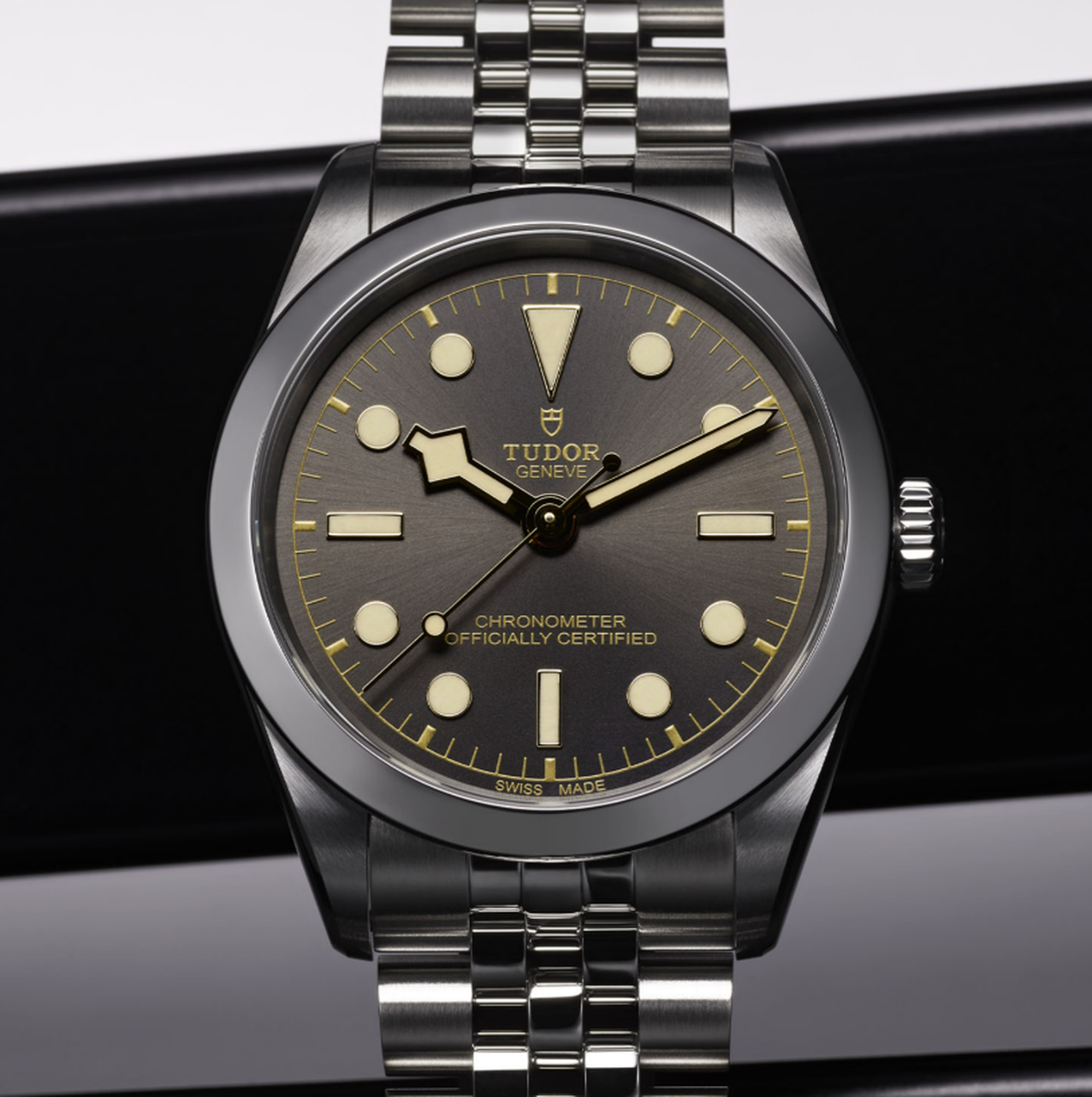 Tudor clearance rolex difference