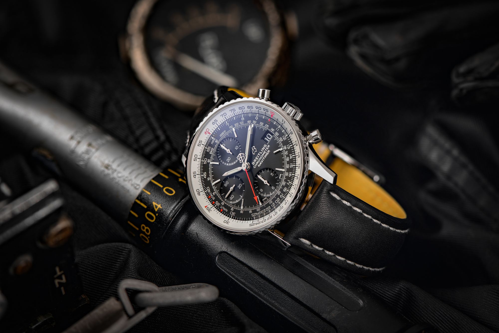 https://a.storyblok.com/f/120584/8253x5502/b9b8156929/watchdavid-horando-breitling-2.jpg