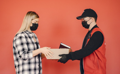 A Web App for Smooth Parcel Service