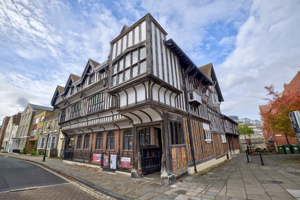 Historical walks and tours around Southampton