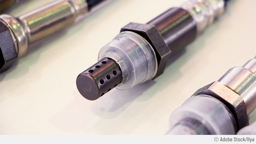 Trois sondes lambda posées sur une table