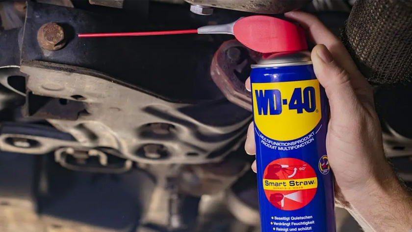 WD-40 Kriechspray im Einsatz