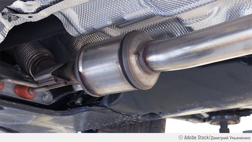 Catalyseur neuf monté sur une voiture