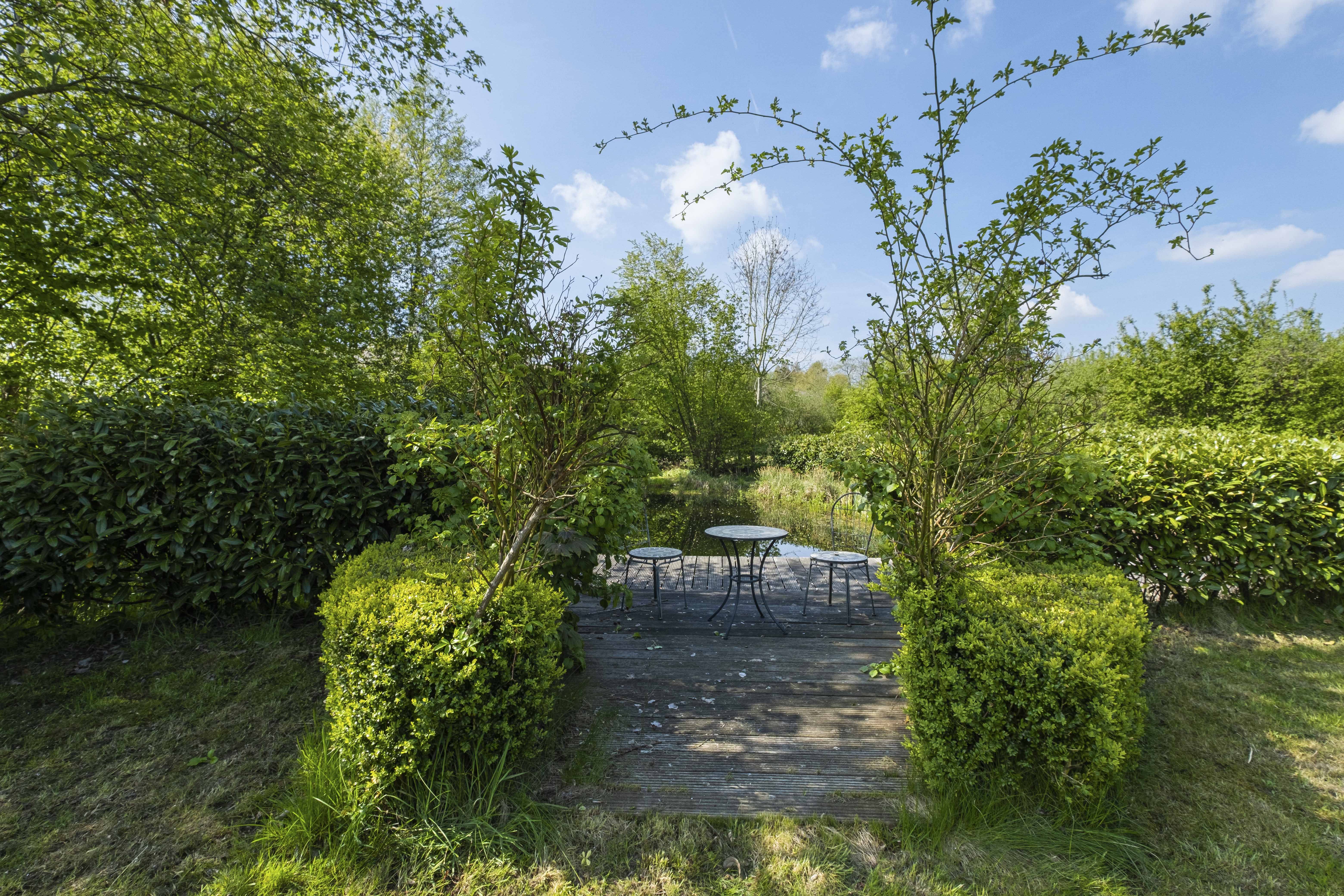 Terrasse am Teich