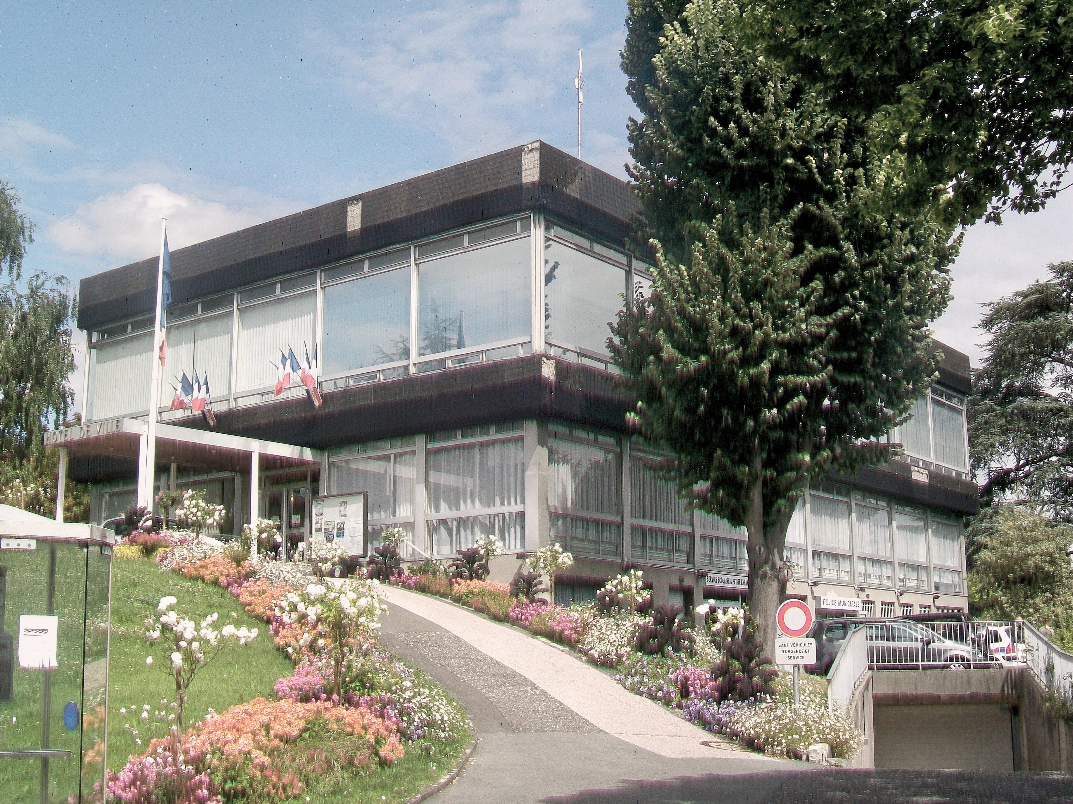 Maison De Retraite Saint Brice Sous Foret Pompes funèbres responsables à Saint-Brice-sous-Foret, dès 2049€ | Advitam
