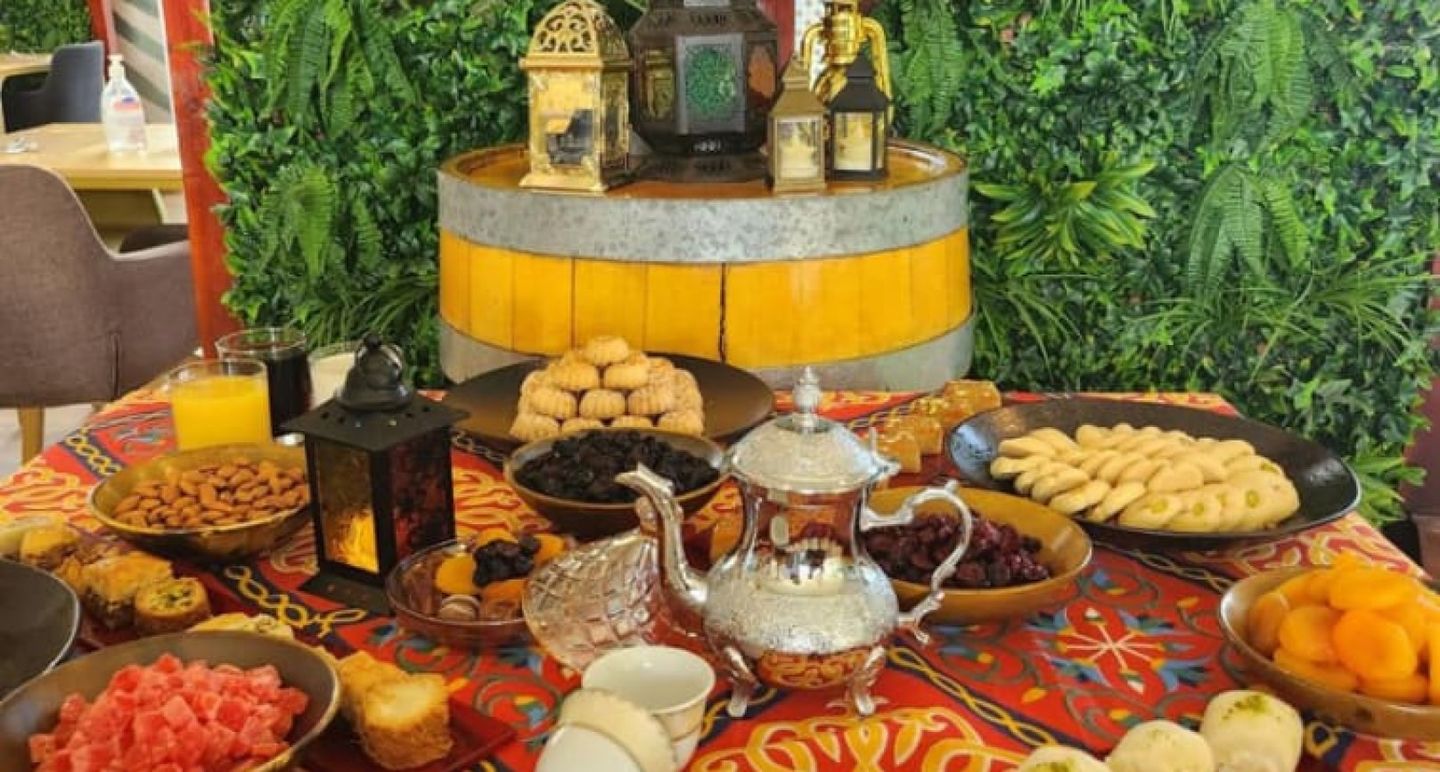 Pele Pool Bar & Social Hub at Avani Ibn Battuta Dubai Hotel