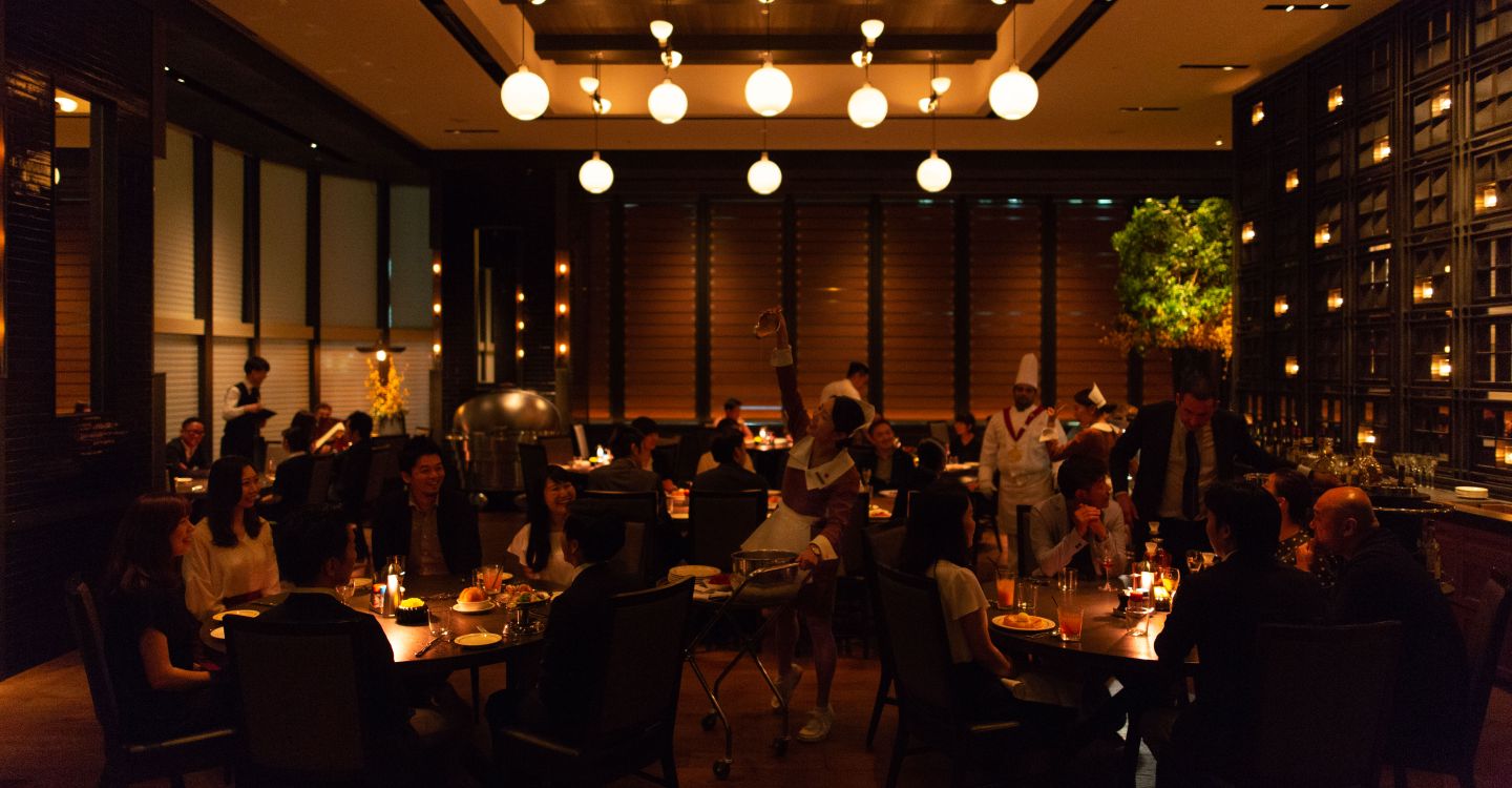 ロウリーズ・ザ・プライムリブ - 株式会社ワンダーテーブル