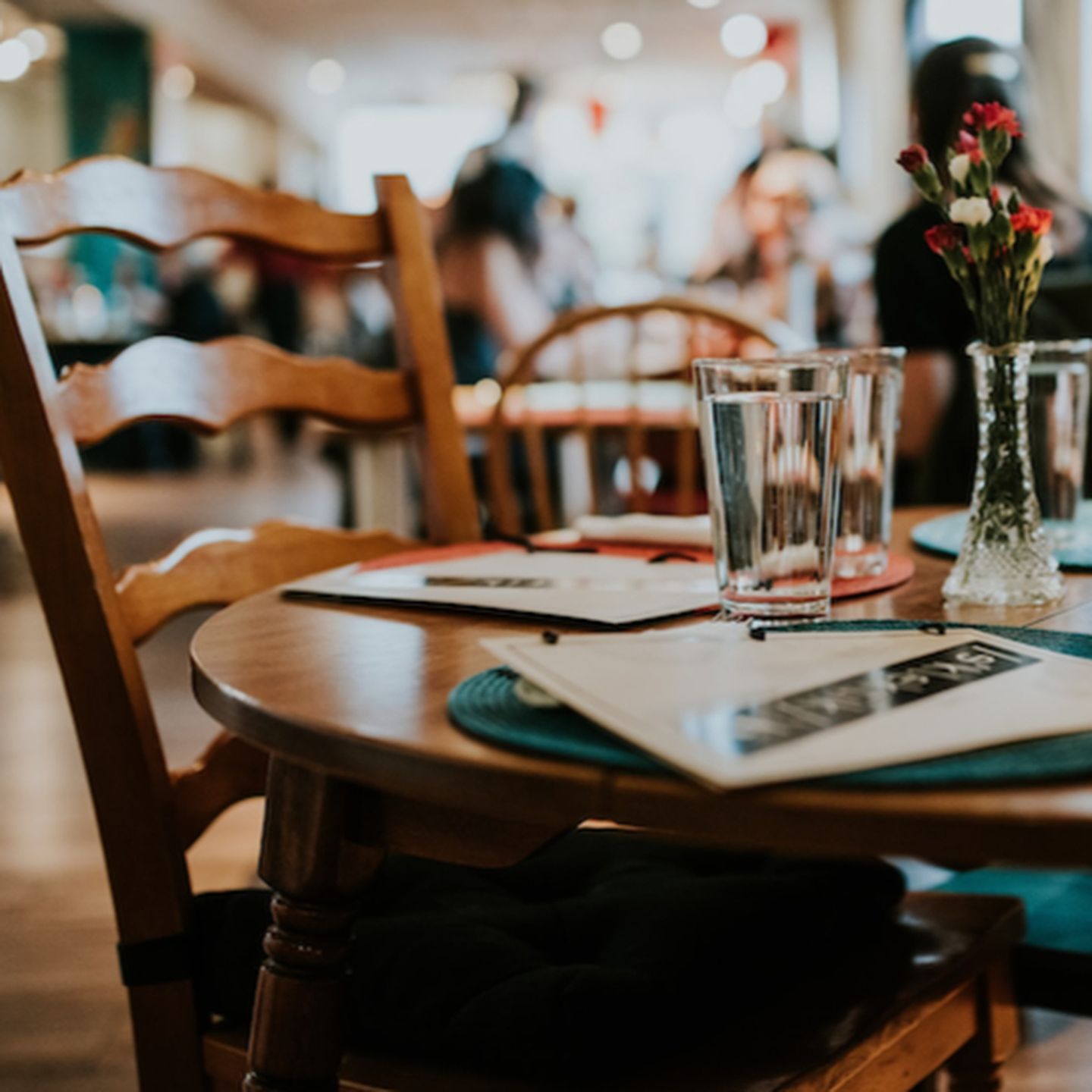 飲食店が顧客管理をするメリットとは？システムの選び方もご紹介