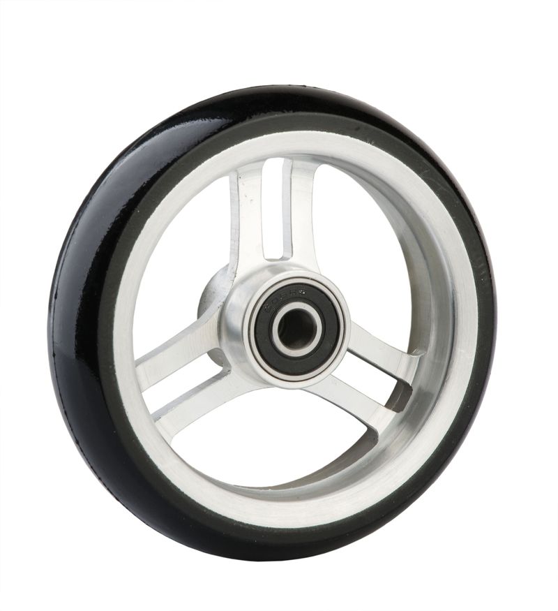 Leichtgewichtrad mit Alu-Felge silber
Vollgummireifen 100x24mm schwarz
Bohrung 8,0mm / NL 25mm