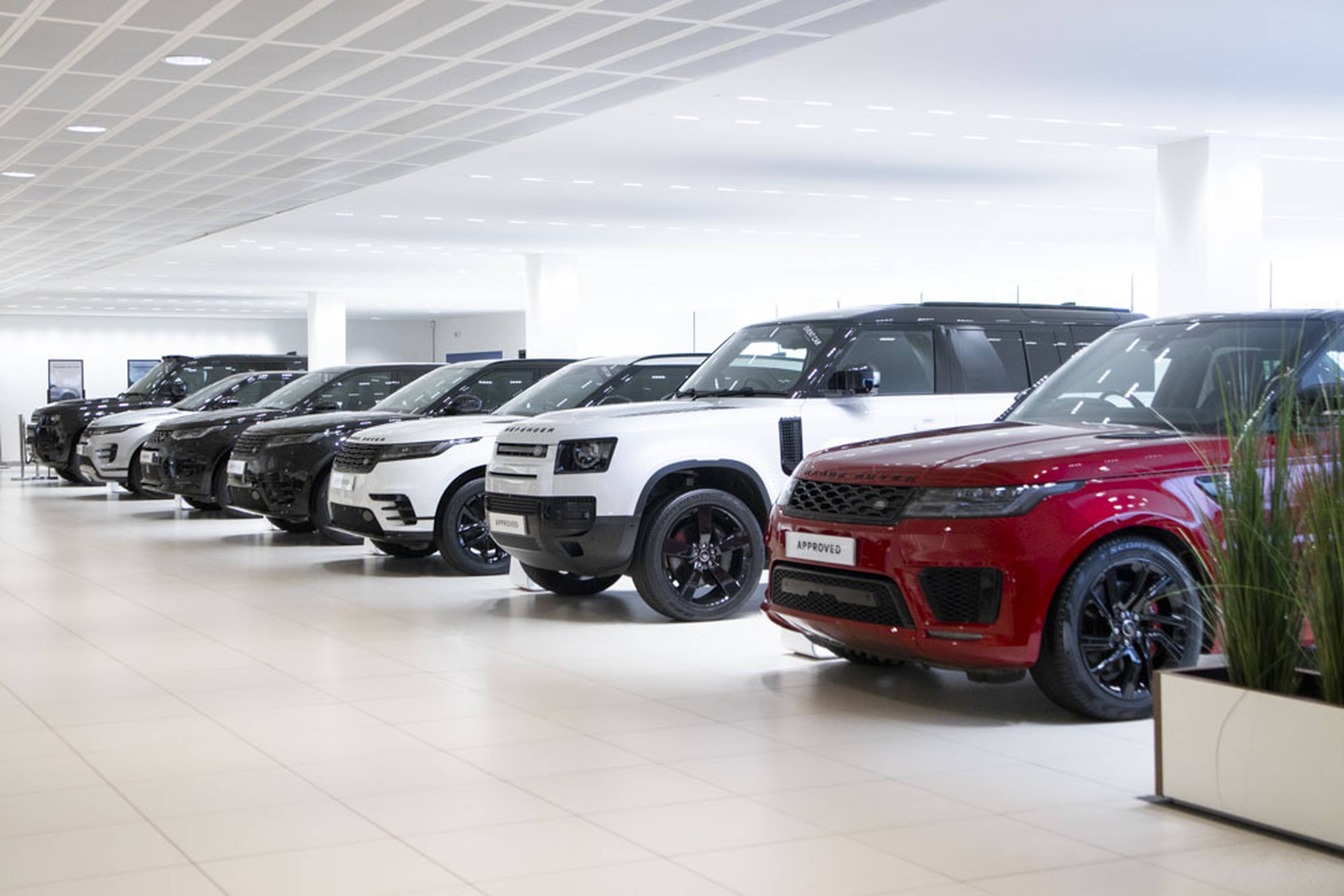 A picture of a line up of Approved Land Rover models at Sytner Land Rover South West London.