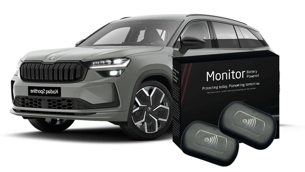 Skoda Kodiaq in grey on a white background with the Tracker technology in front