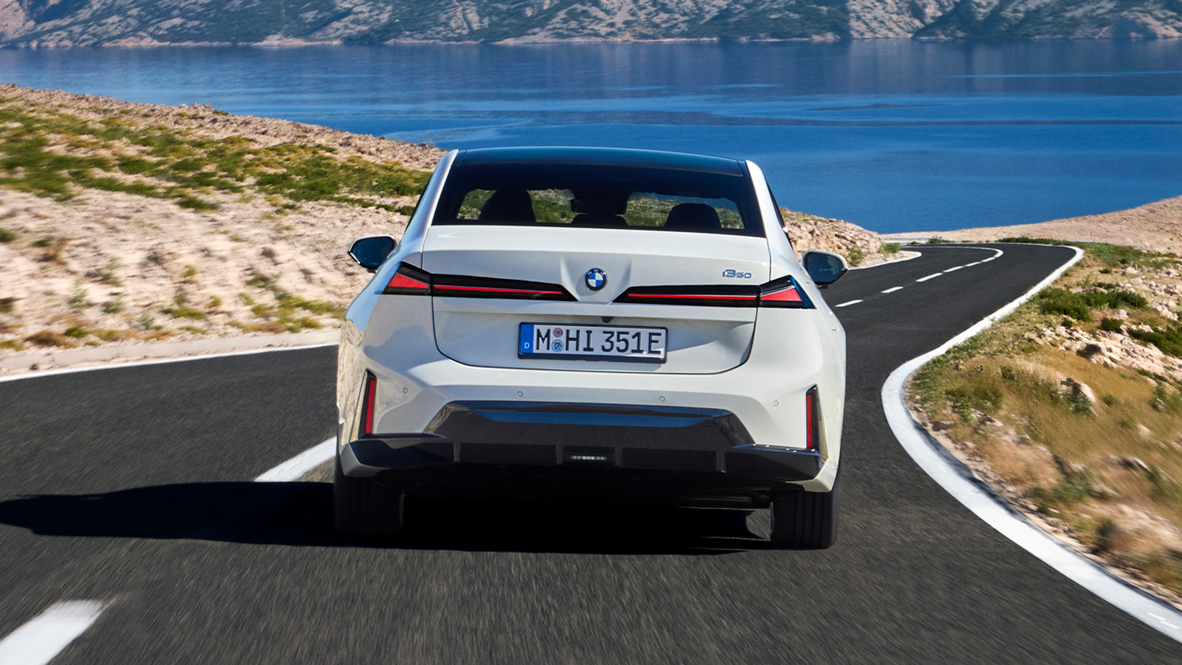 3-Series-Rear-27