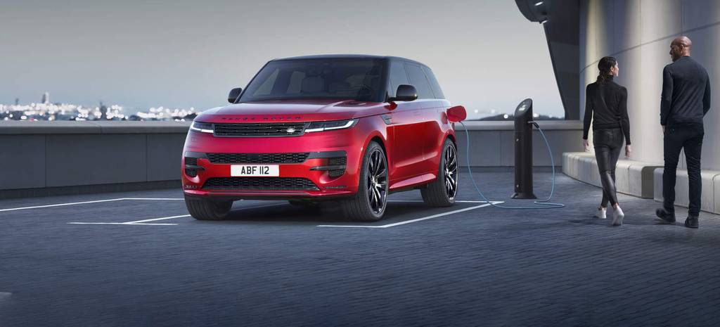 Electric Vehicles Explained | Sytner Land Rover