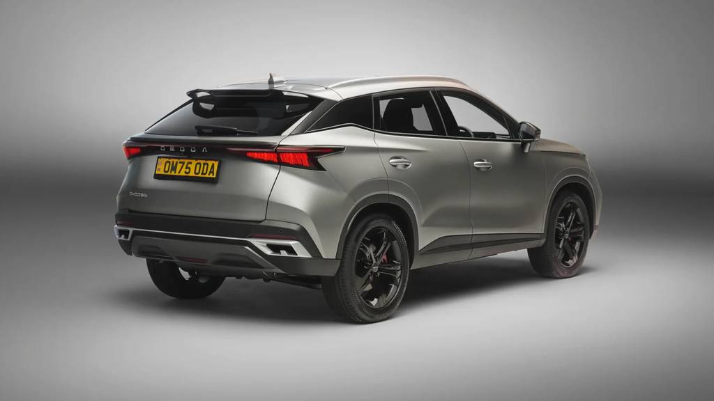 Omoda5-rear