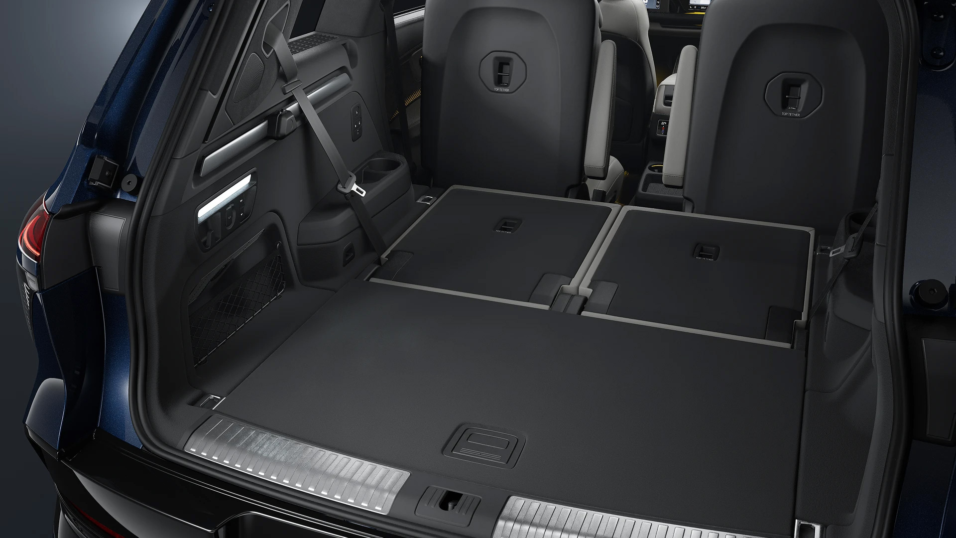q9-convience-2 Audi Q9 with 3rd row of seats down