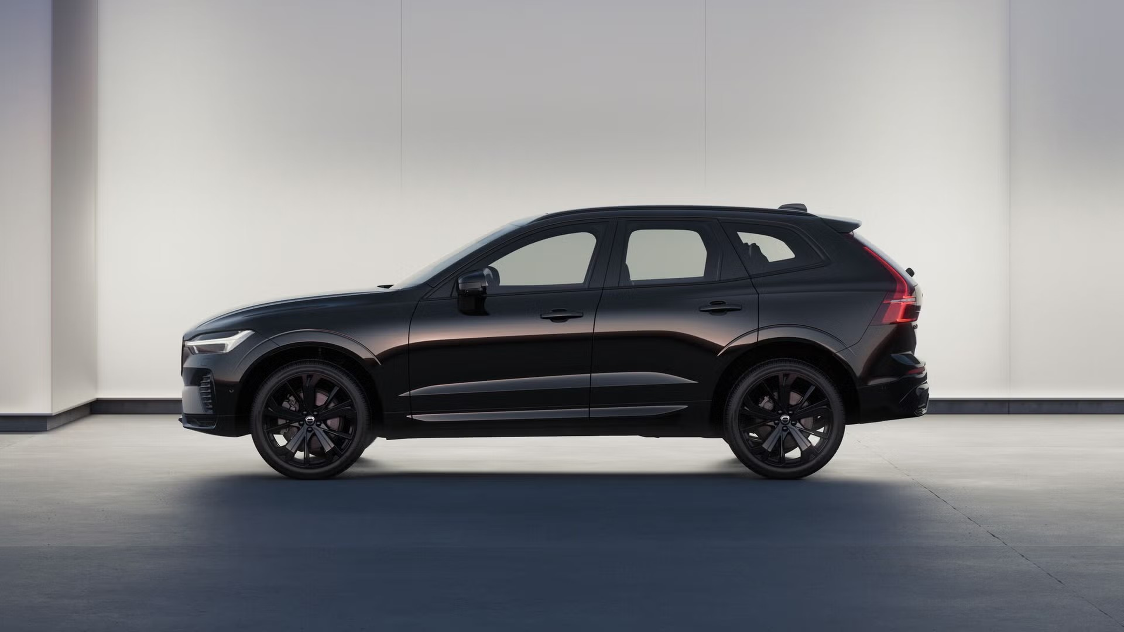 Volvo XC60 Black Edition 2025 mhev