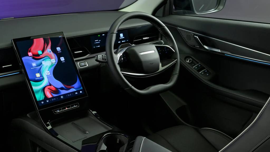 5-petrol-interior