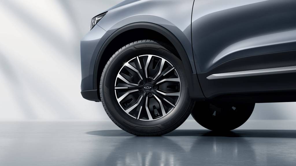 Front nearside wheel of a TIGGO 7 PHEV