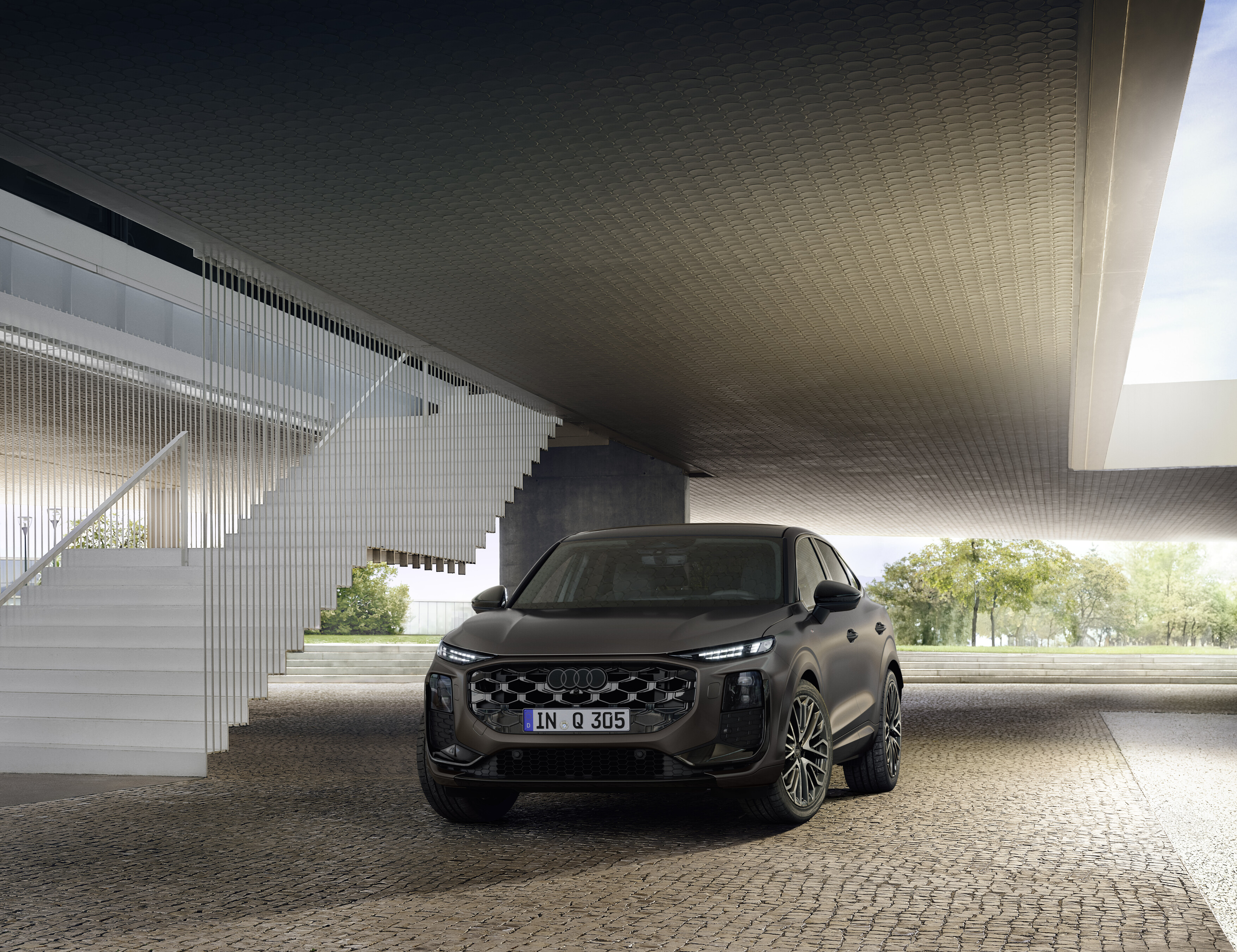 Q3 Sportback parked front view