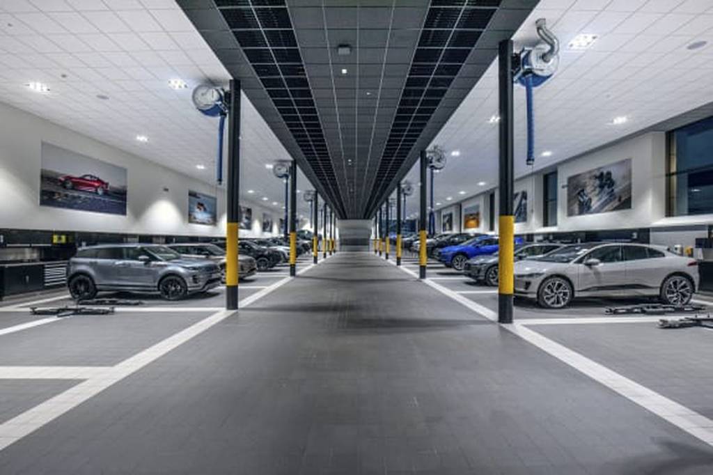 Jaguar 3+ Servicing and Maintenance Sytner Jaguar