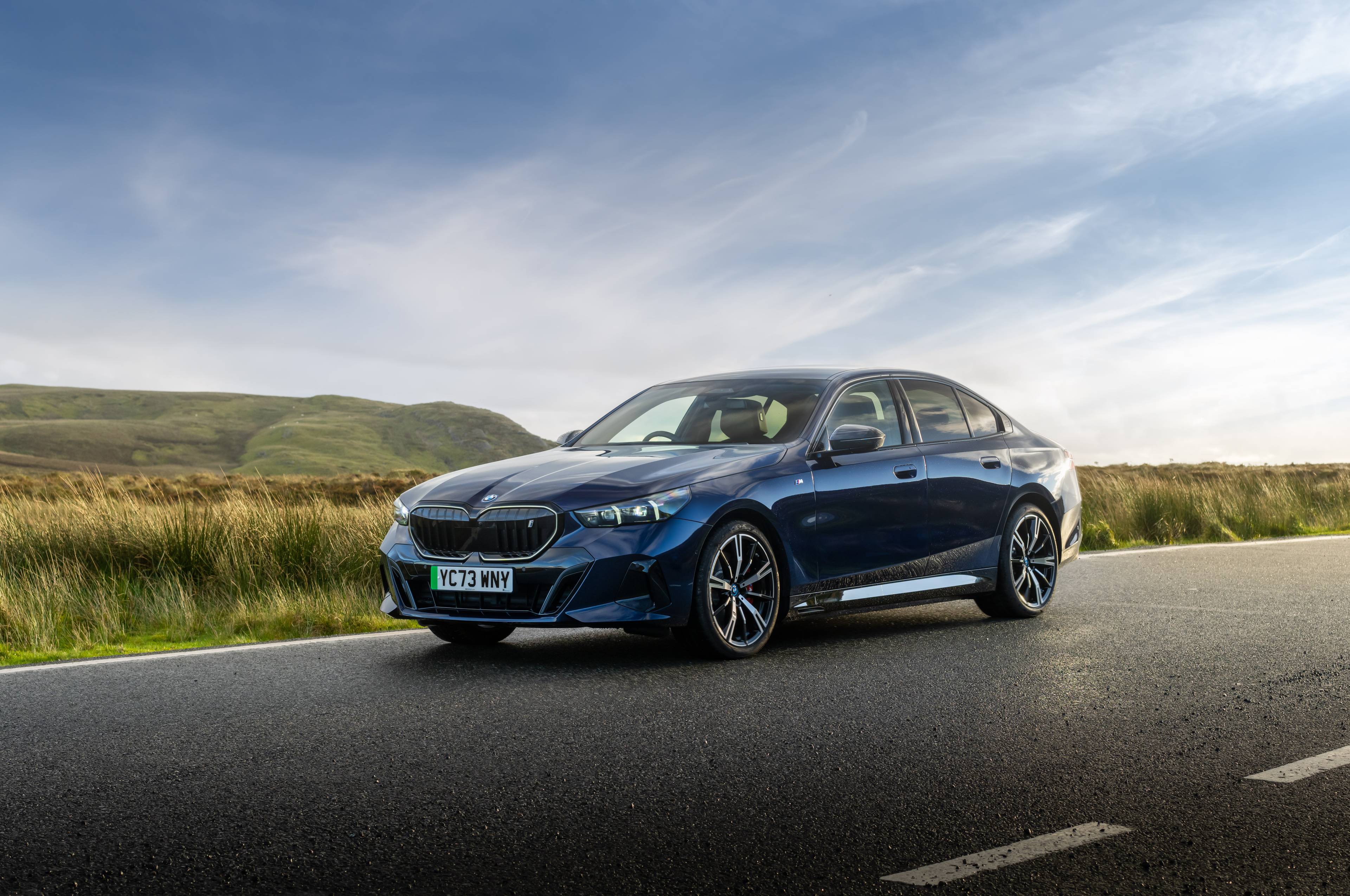 P90528644_highRes_bmw-i5-edrive40