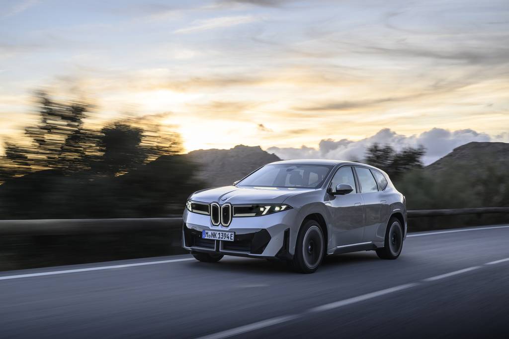 New BMW ix3 front-side-view 2