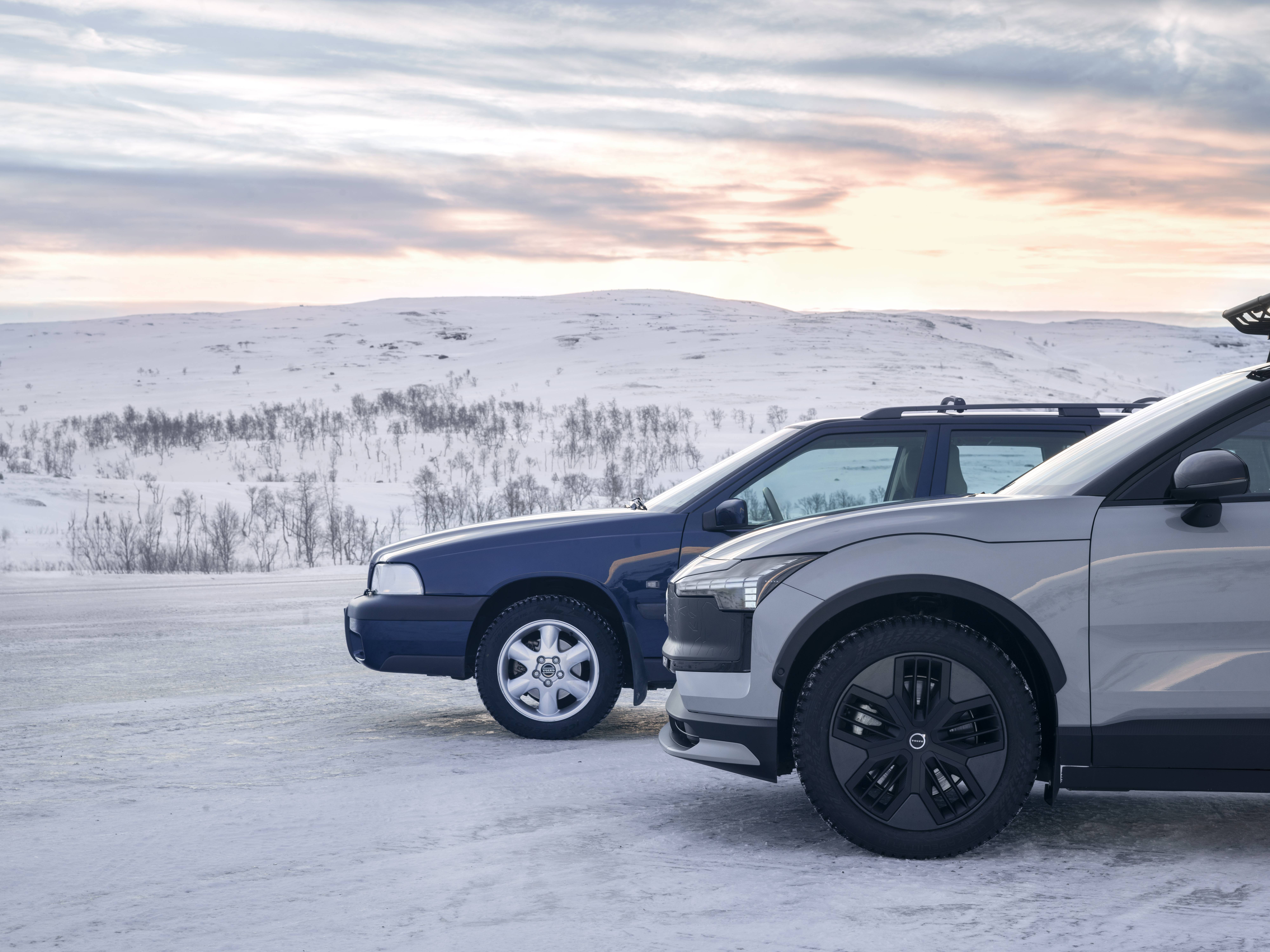 Volvo EX30 Cross Country exterior New and Old Image 2026