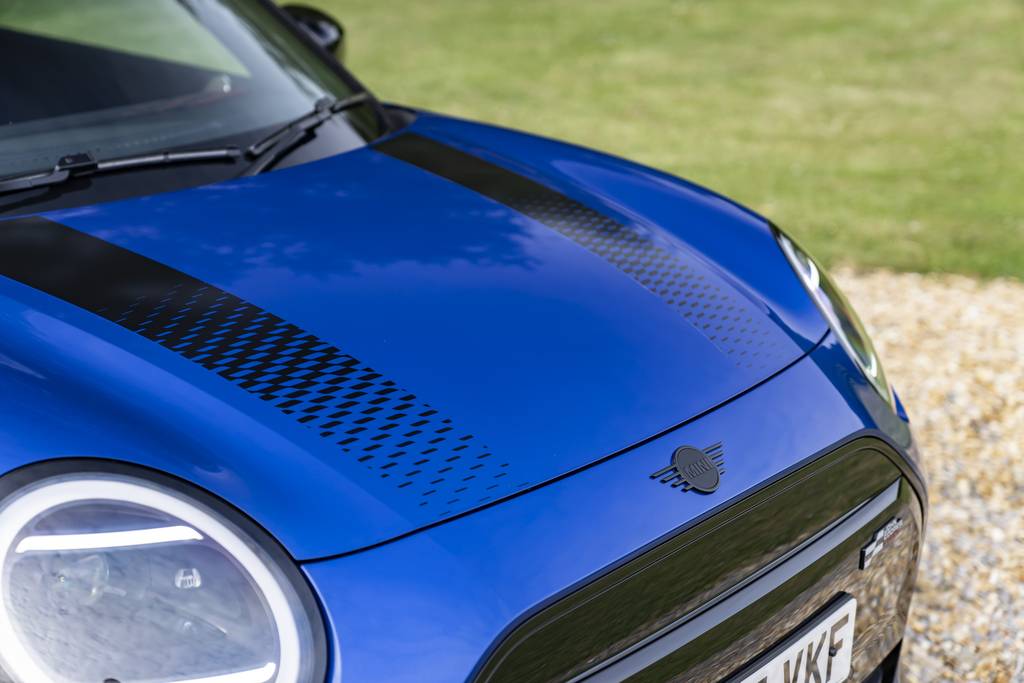 The-MINI-John-Cooper-front-zoom