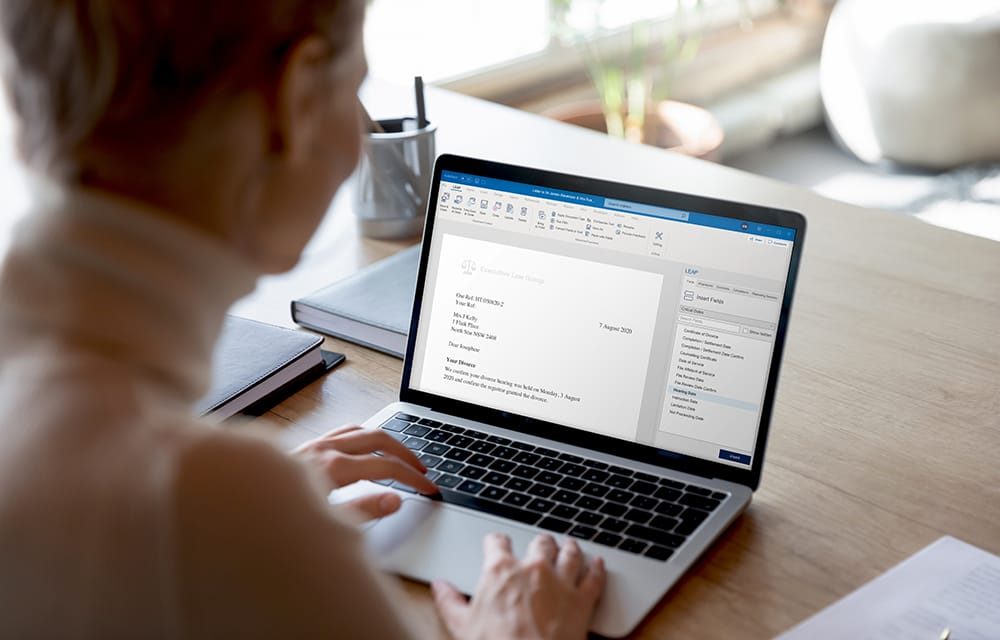 feature-legal-document-customisation
