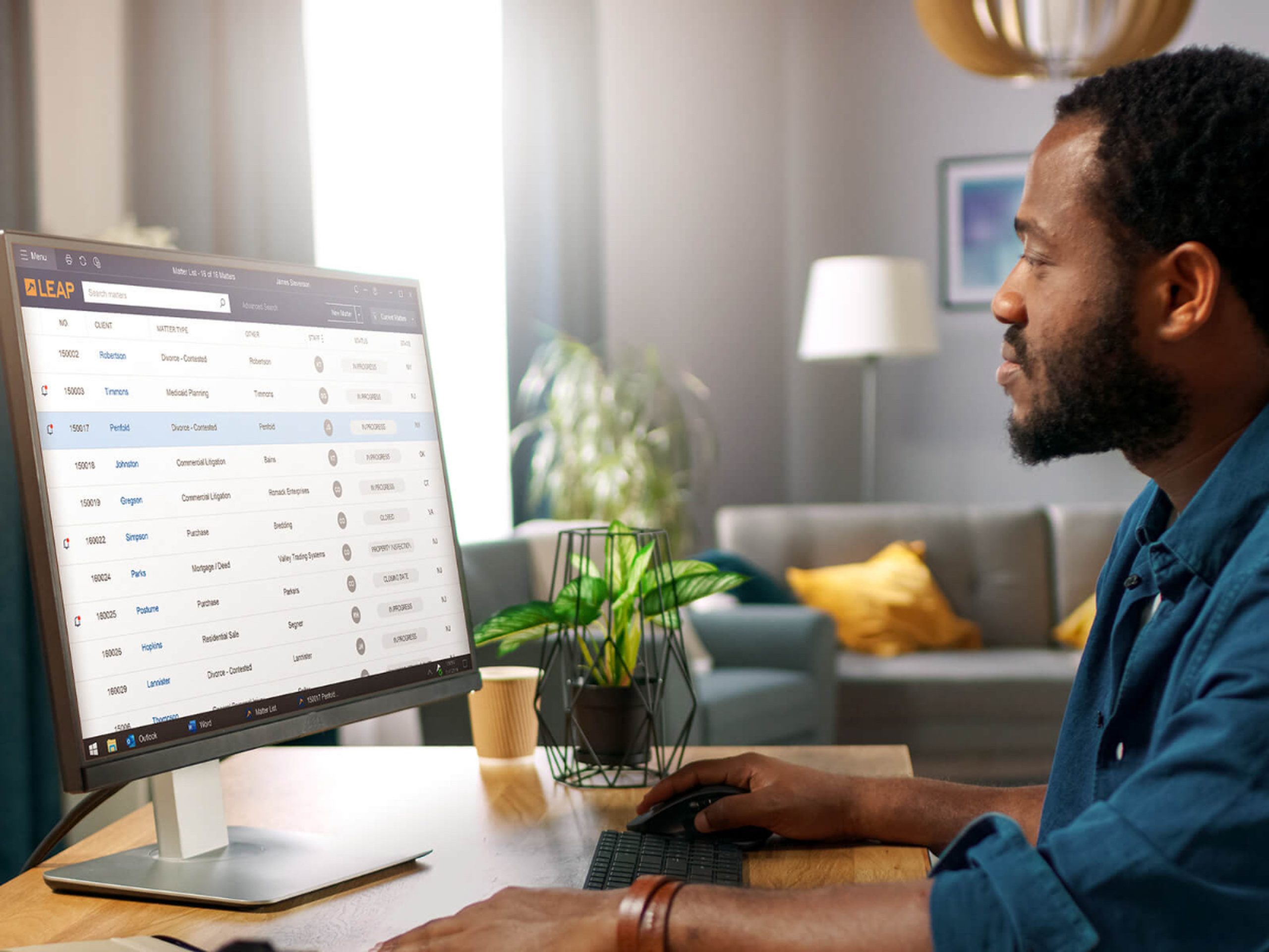 Person using LEAP on a desktop PC