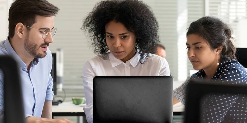 Attorney using family law software