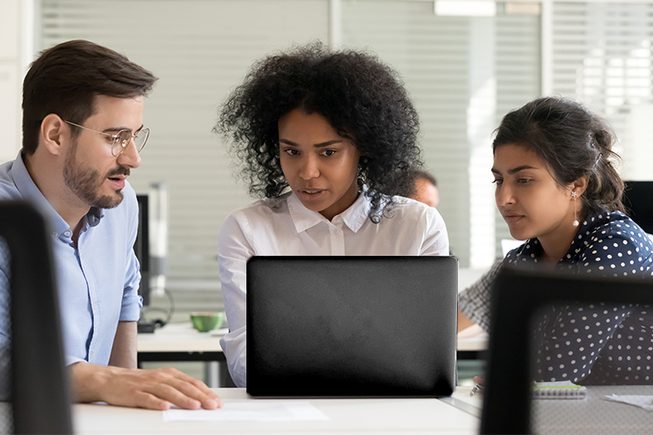 Attorney using family law software