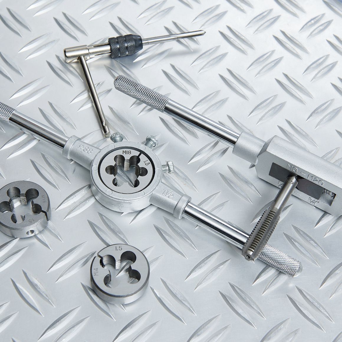 Tout sur le filetage et le taraudage Banner