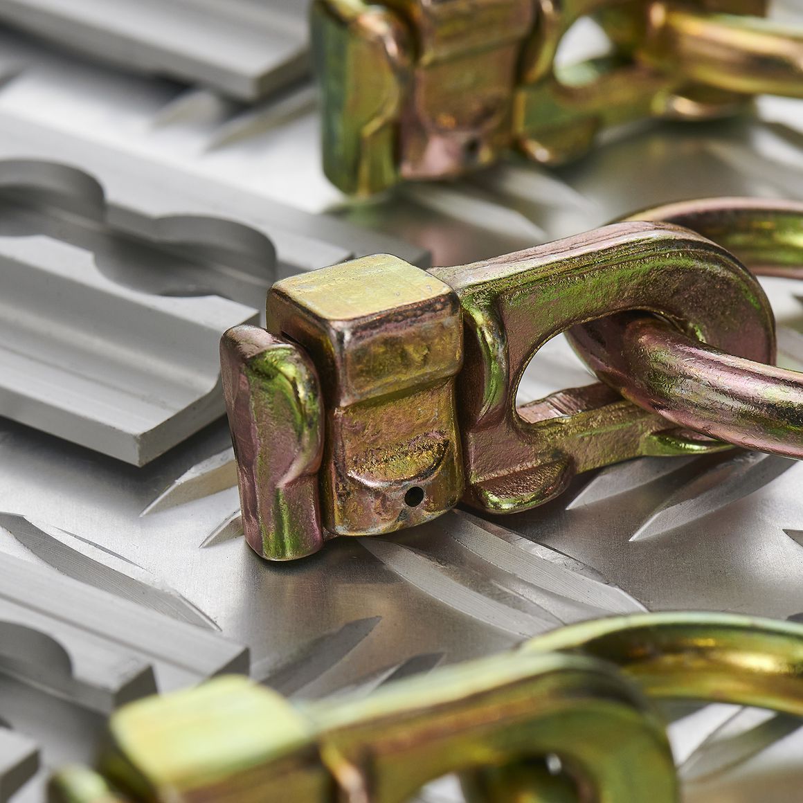 Rail de reliure pour un véhicule utilitaire, une remorque ou une camionnette Banner