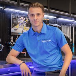 Tim (Medewerker winkel)