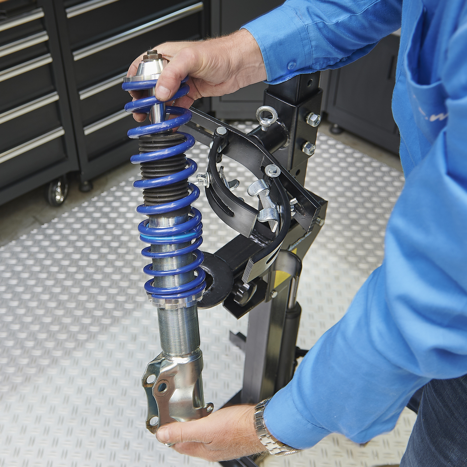  6 étapes à suivre pour remplacer vous-même vos amortisseurs Banner