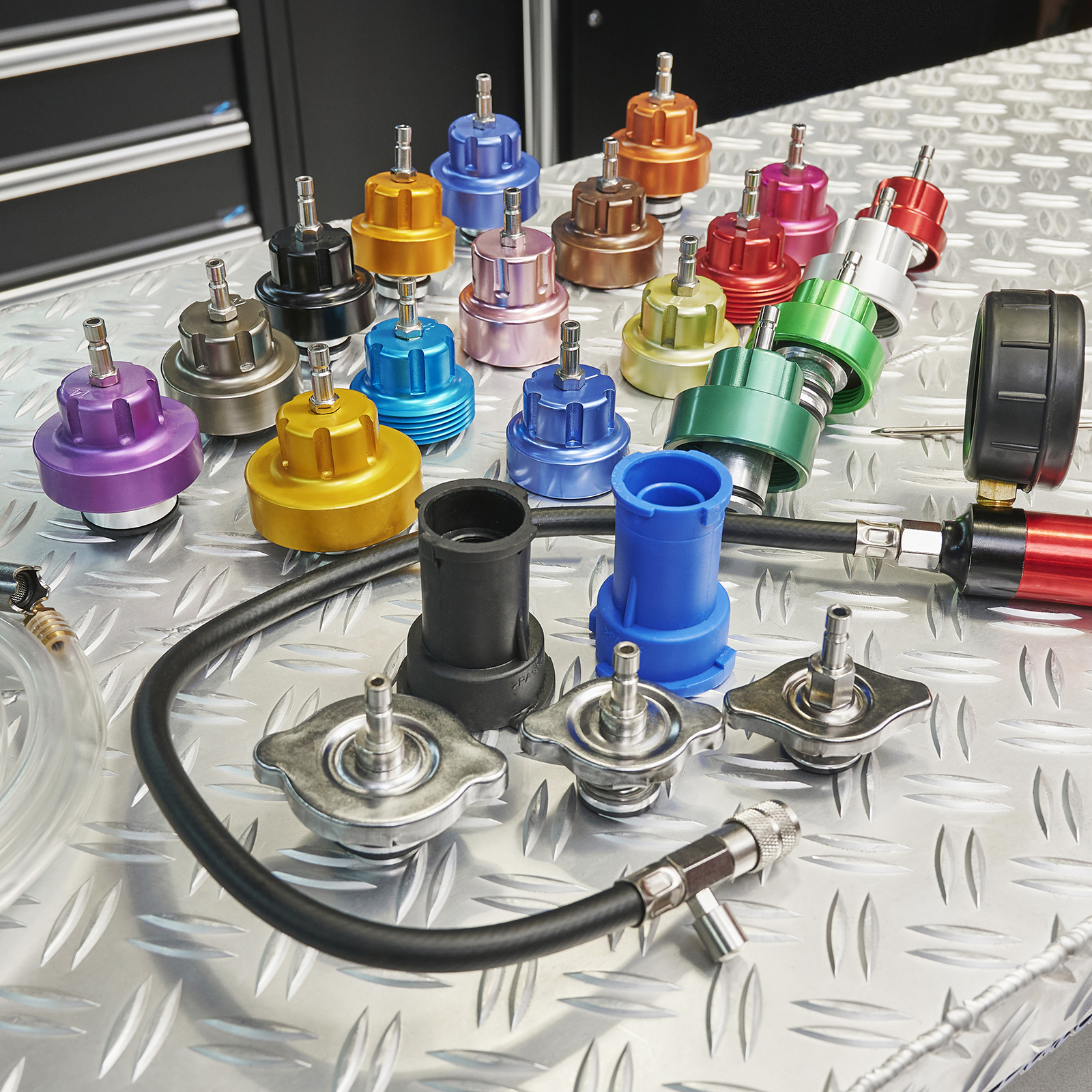 Lekkage in je koelsysteem? Zo pak je het slim aan met de Datona radiateur test set Banner