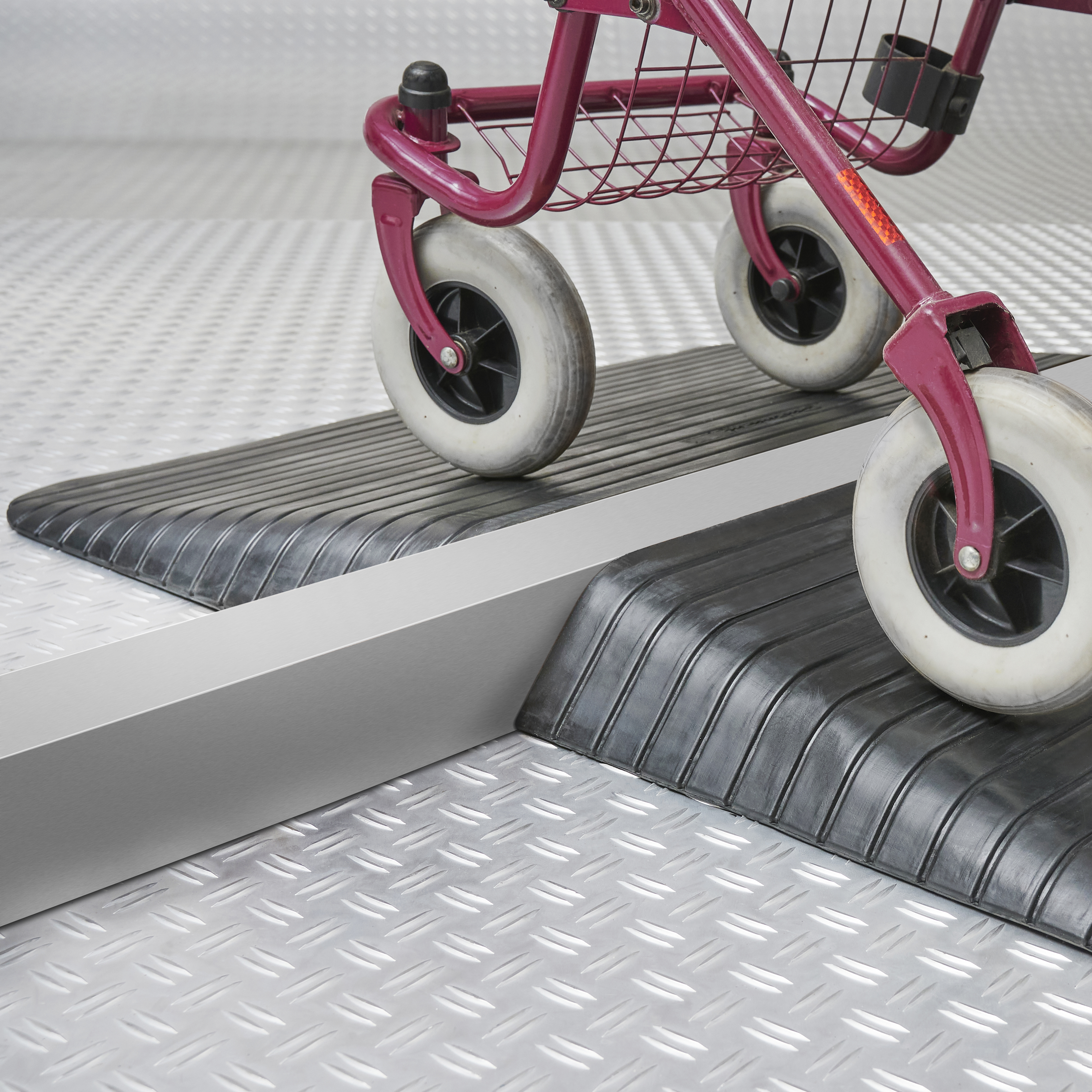 Drempelvrij de salon of winkel in: rubberen drempelhulpen voor elke entree | Blog Banner