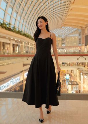 セール!!新品【FORMO】Midi Flare Dressブラック セール!!新品【FORMO】Midi Flare Dressブラック