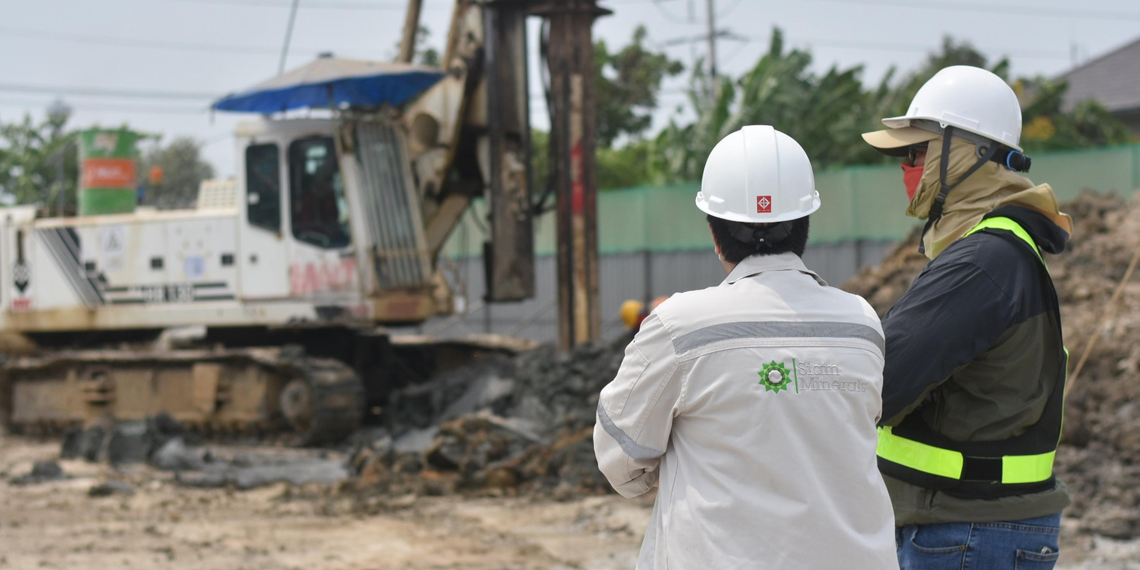 bg image //a.storyblok.com/f/127106/1620x810/f568663887/web-header-siam-minerals-2026.jpg