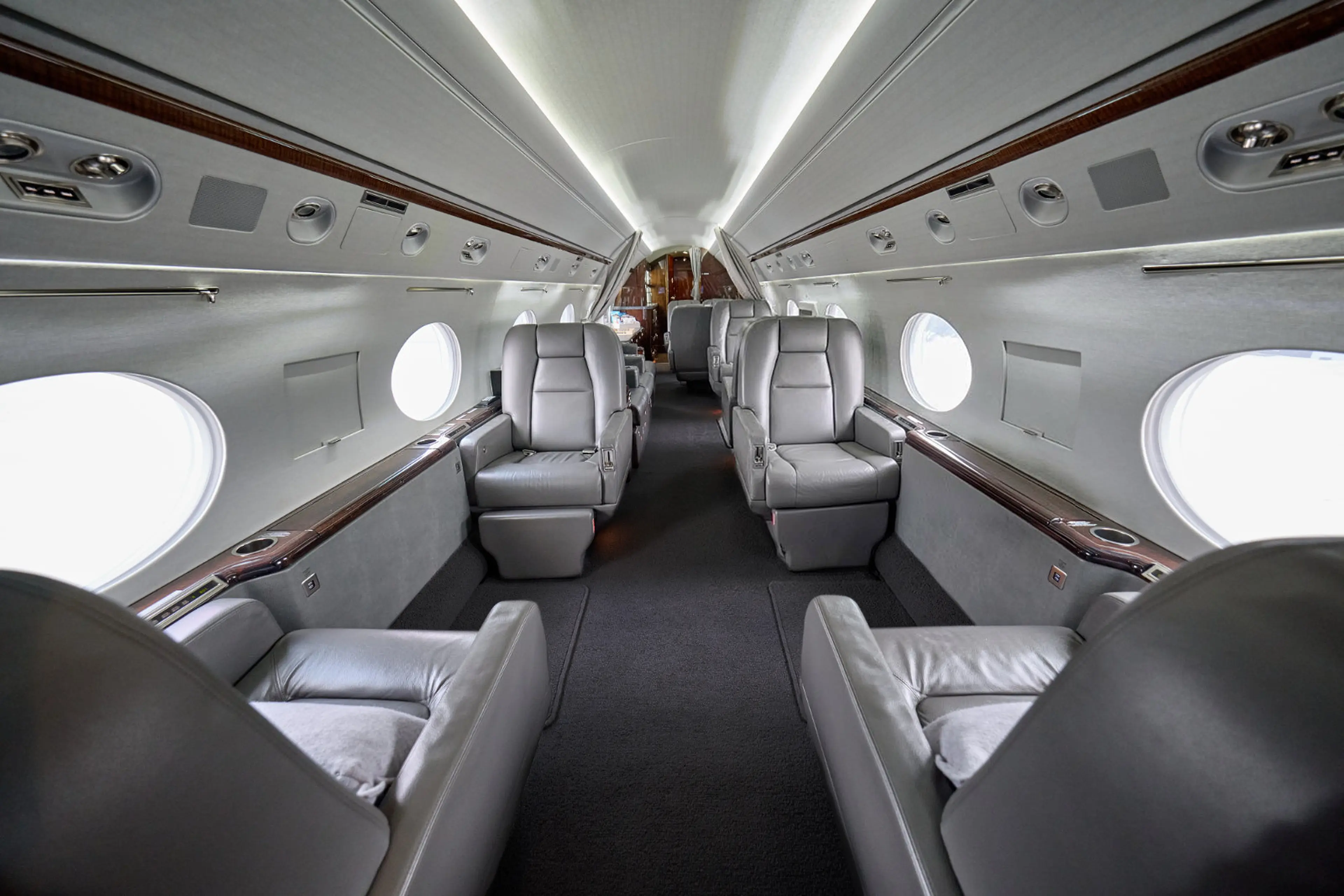Aero - Gulfstream IV - Grey Jet Interior