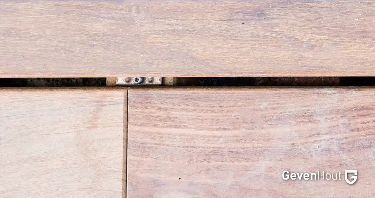 Pinholes in een B-fix vlonder