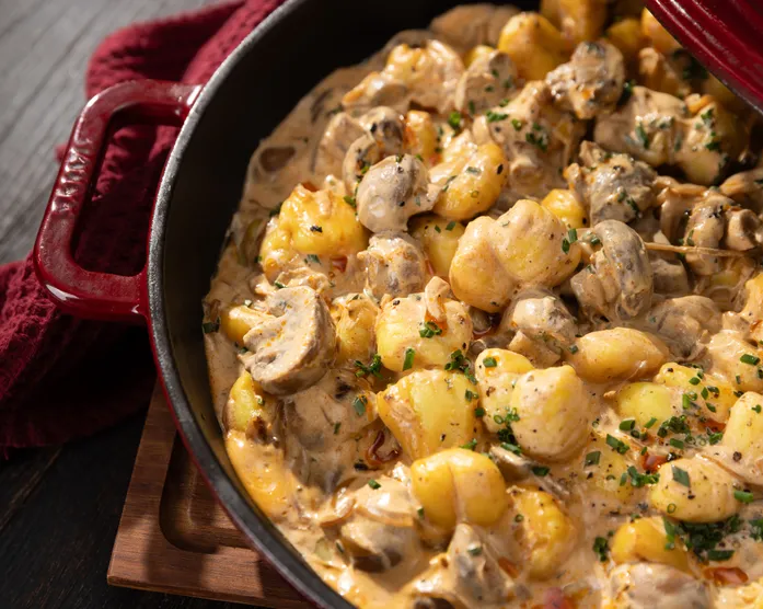 Gnocchi-Champignonpfanne / mit cremiger Knoblauchsoße