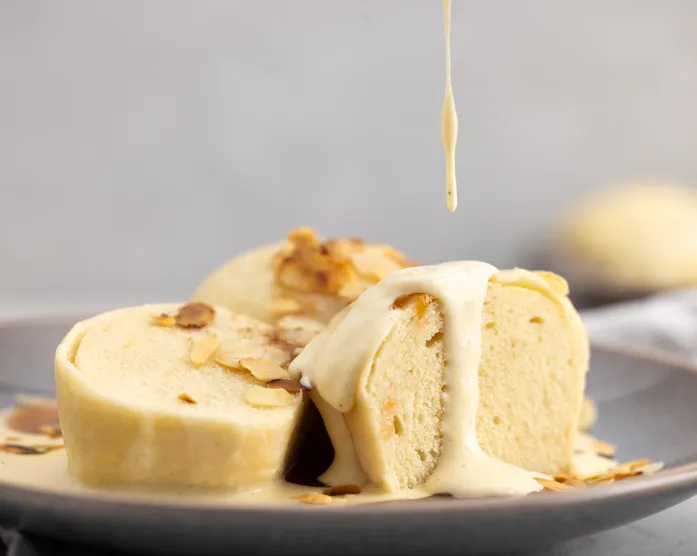 Germknödel mit Pflaumenkompott / aus dem Dampfgarer